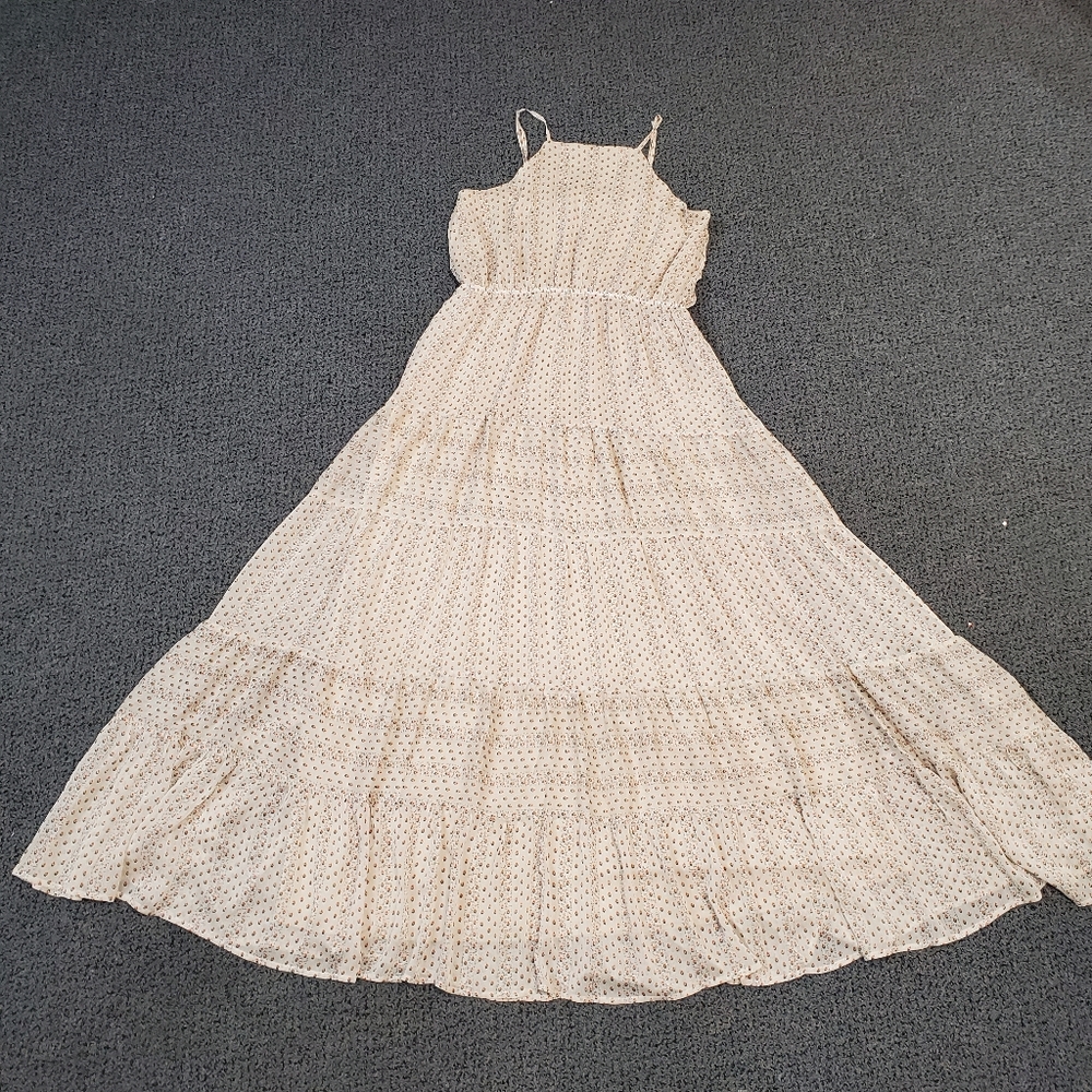 Flowy Tiered Maxi Dress - Picture 5 of 5